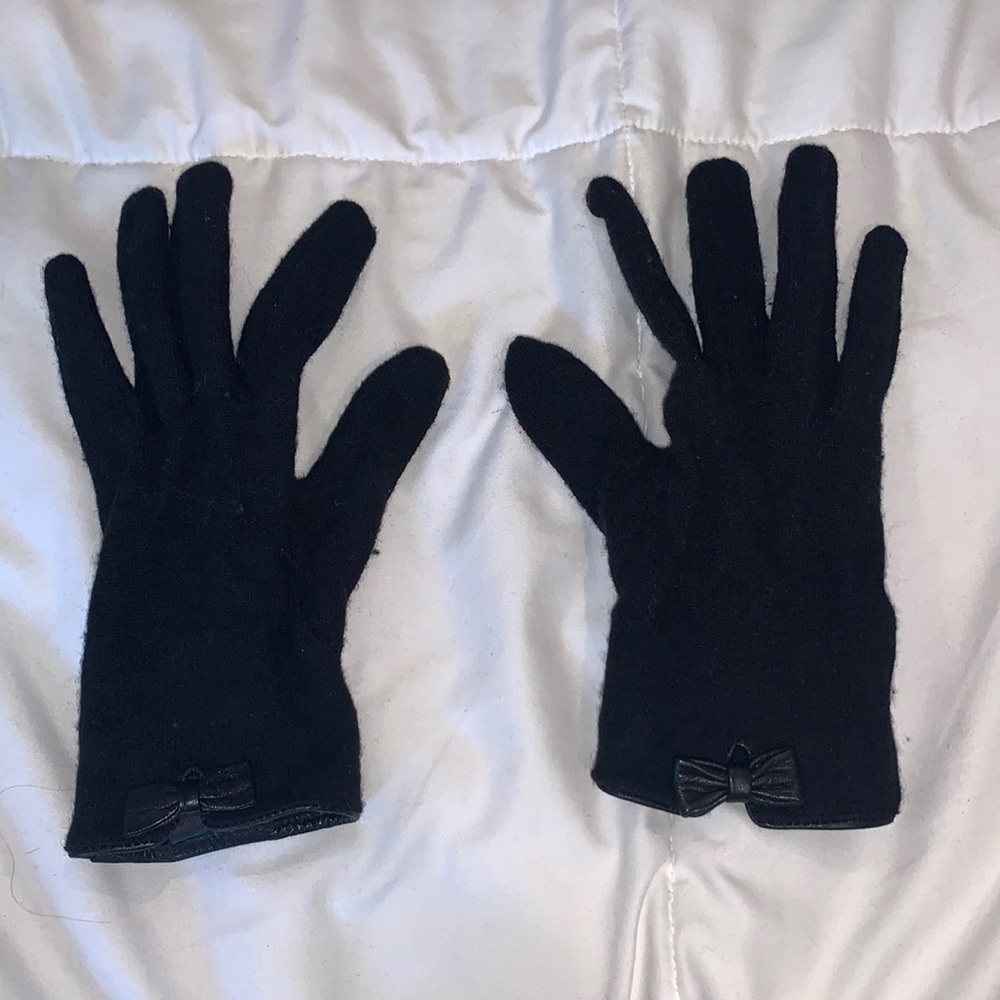 H&M Black Knit Gloves with Bow Detail